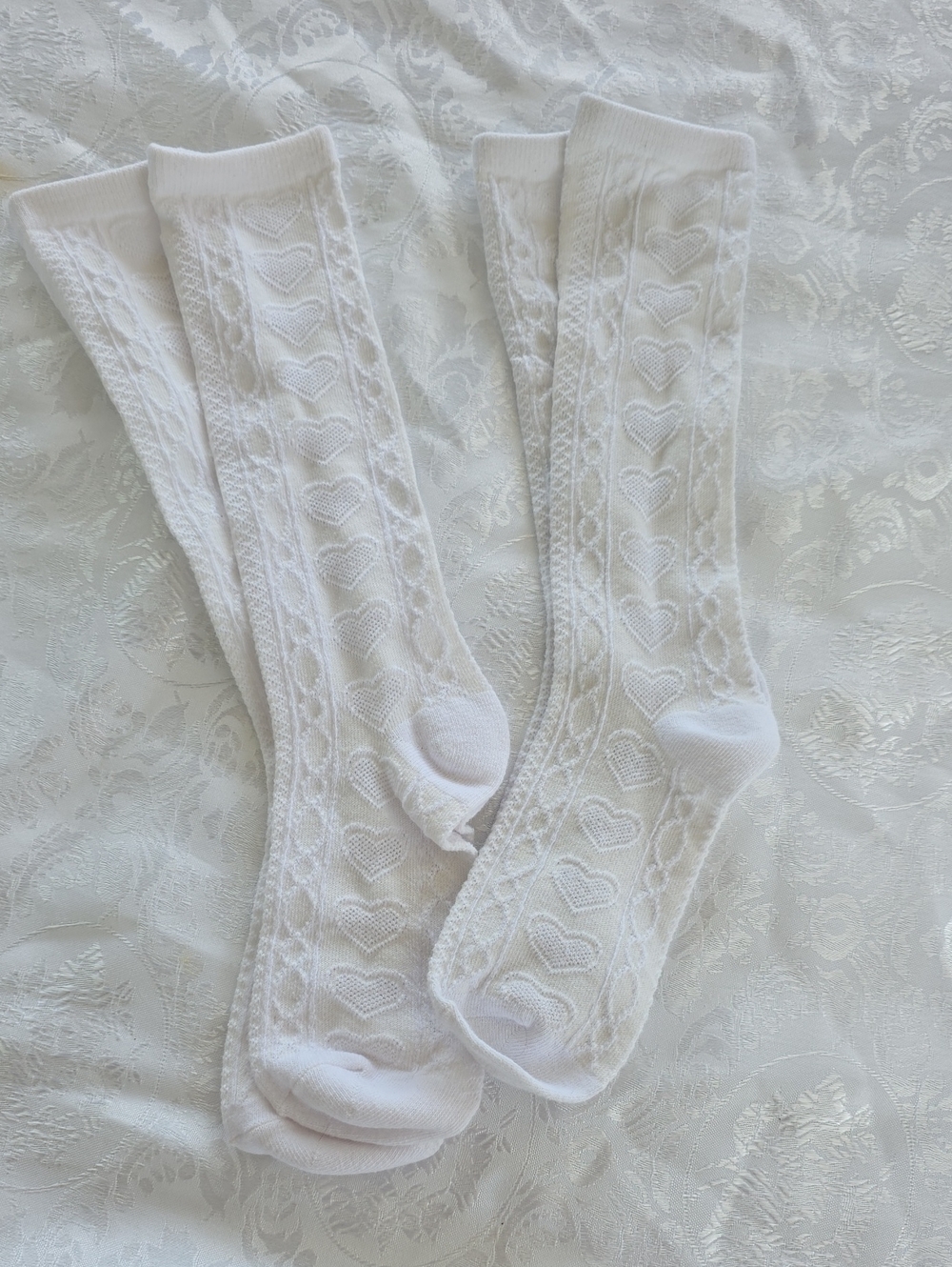 White Heart-Pattern Crew Socks - Men